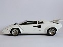 1:18 Auto Art Lamborghini Countach 5000S 1982 Blanco. Subida por Ricardo